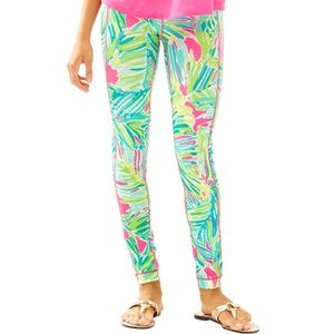 FOUND🎉DISO Lilly Pulitzer Tropical Storm Leggings