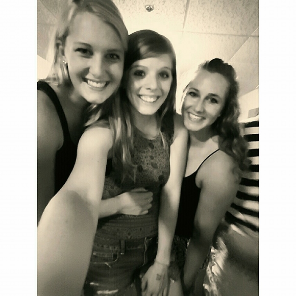 Meet your Posher, Ally