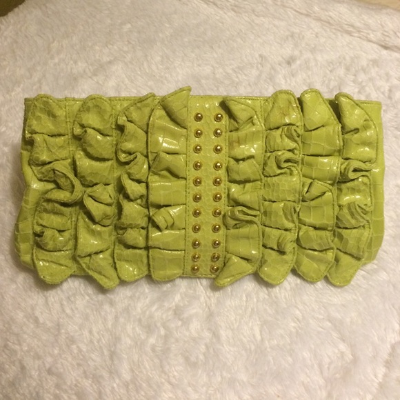 Light green studded clutch - Picture 1 of 1