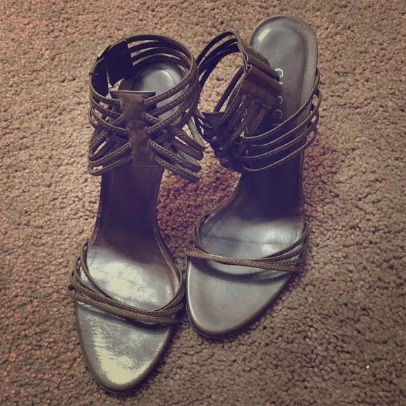 Gorgeous vintage Gucci shoes!