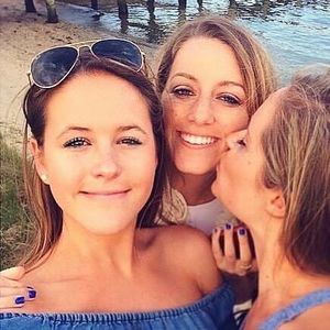 Meet your Posher, Nina