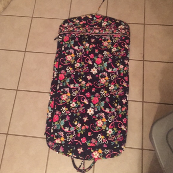 Vera Bradley hanging garment bag *PRICE FIRM*