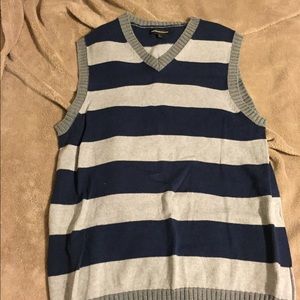 Sweater vest size large