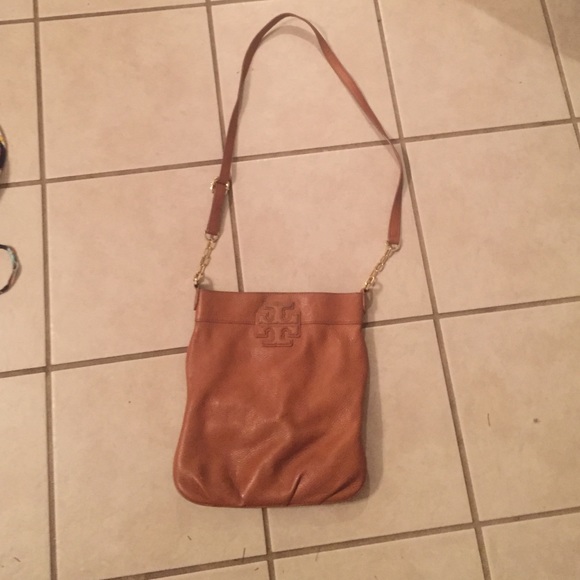 Tory Burch cross body purse *PRICE FIRM*