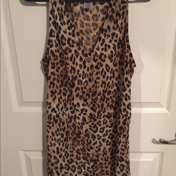 Cheetah print long tank top.