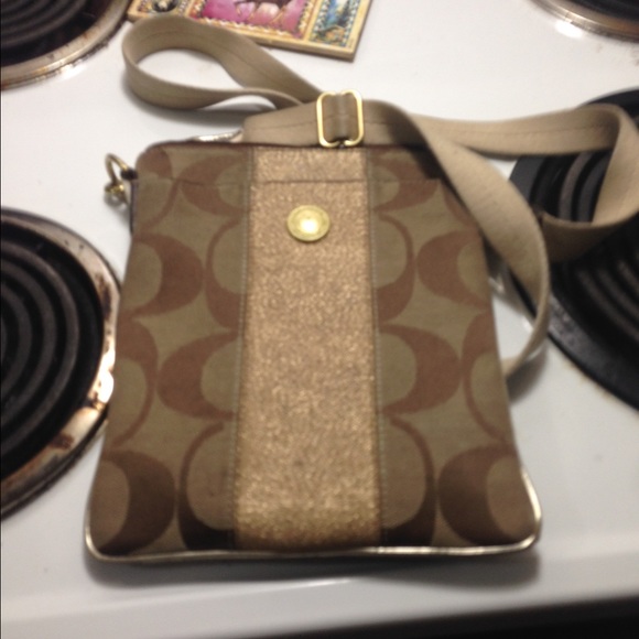 Coach purse - Picture 1 of 4