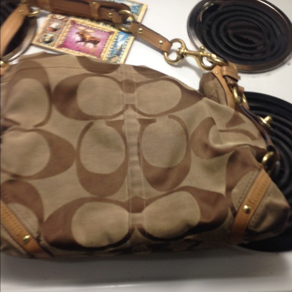 Coach purse - Picture 2 of 4