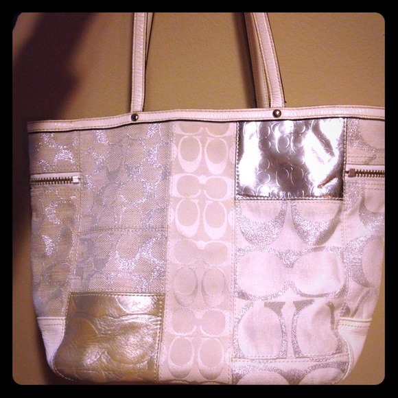 Coach Purse MUST SELL!