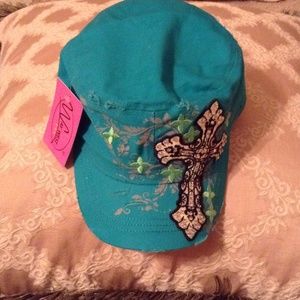 Women's turquoise hat