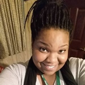 Meet your Posher, Desiree