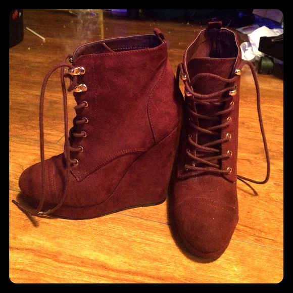 Red Wedges - image 1