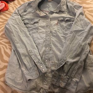 Denim button up Levis shirt