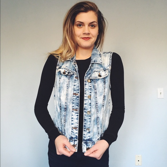 Wash Out Style Denim Vest