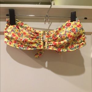 Floral bandeau bikini metal detailing