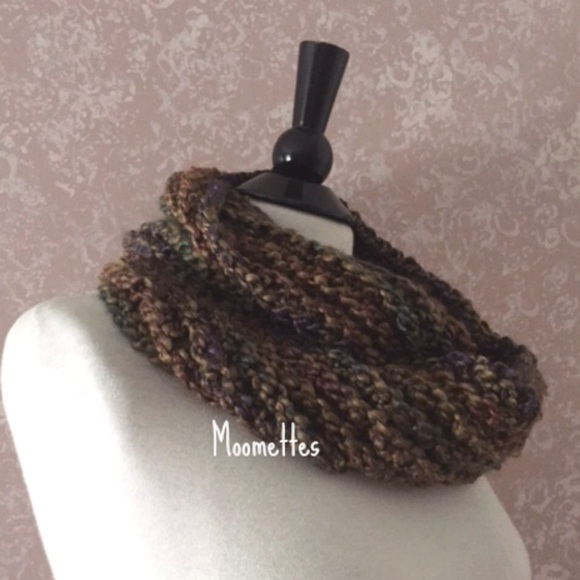 Handmade Infinity Scarf Brown Green Crochet - Picture 3 of 4