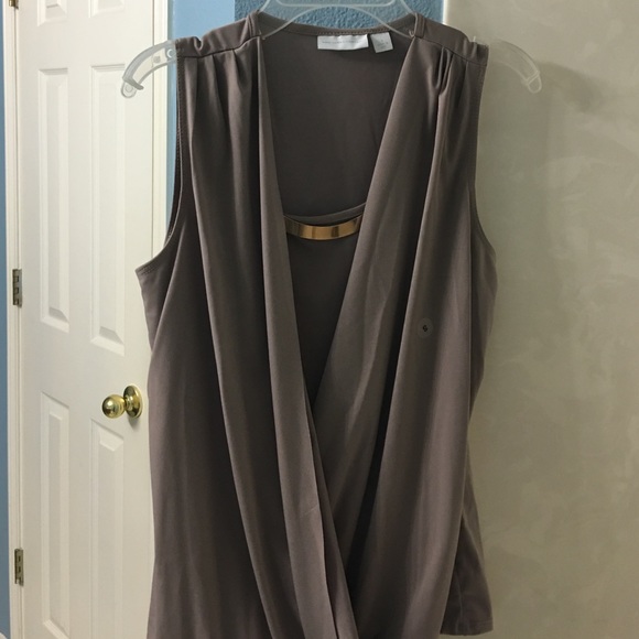 NY&CO top wh gold accessory - Picture 1 of 4