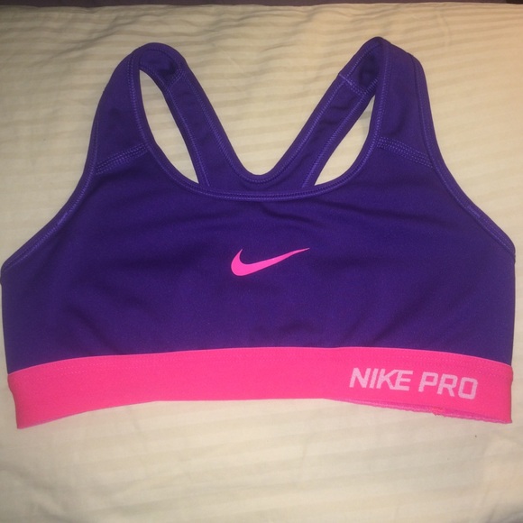 Nike pro sports bra