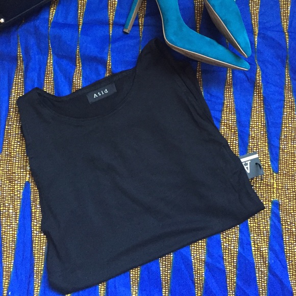 💥ONE LEFT; ATID CLOTHING AVA TANK💥 SALE - Picture 2 of 3