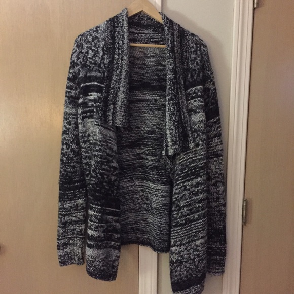 Fly away cardigan