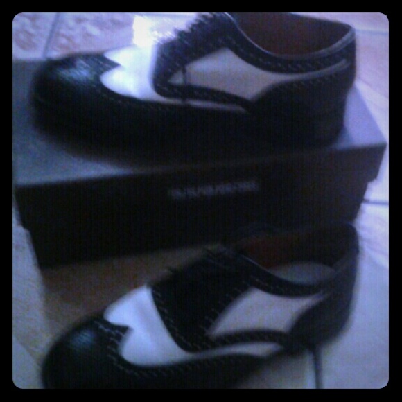 Spectator shoes