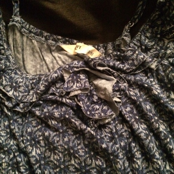 Cute blue patterned tank - Picture 2 of 2