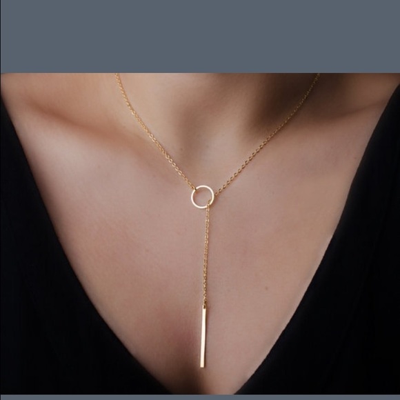 dainty gold necklace