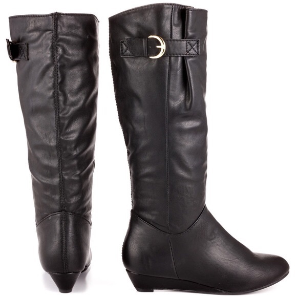 JUSTFAB *EMMY* Boots in Wide Calf in Black