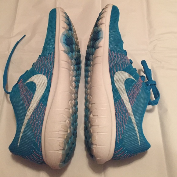Only wore once!! Nike fury! - Picture 4 of 4
