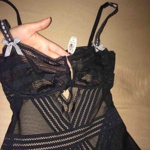 NWT 36C Victoria's Secret lingerie