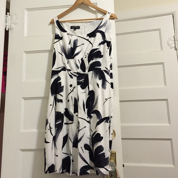 Jones NY - Dress - Size 10