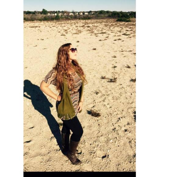 Meet your Posher, Amanda - Picture 1 of 1