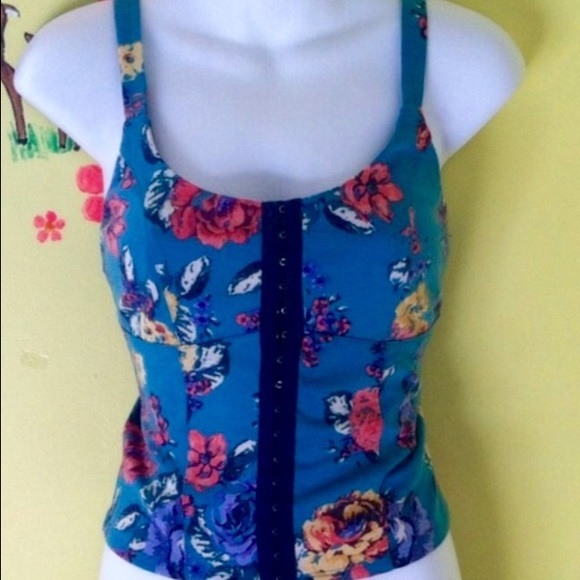 Eyeshadow Tops - Blue corset style Floral eyelet crop tank top M Eyeshadow Tops - Blue corset style Floral eyelet crop tank top M