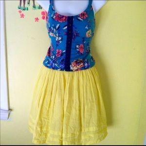 Eyeshadow Tops - Blue corset style Floral eyelet crop tank top M Eyeshadow Tops - Blue corset style Floral eyelet crop tank top M