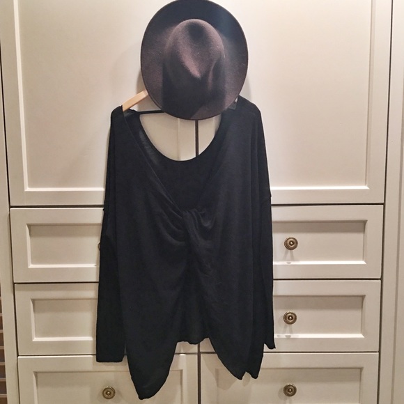 ✌🏽️FREE PEOPLE // Shadow Hacci Top //