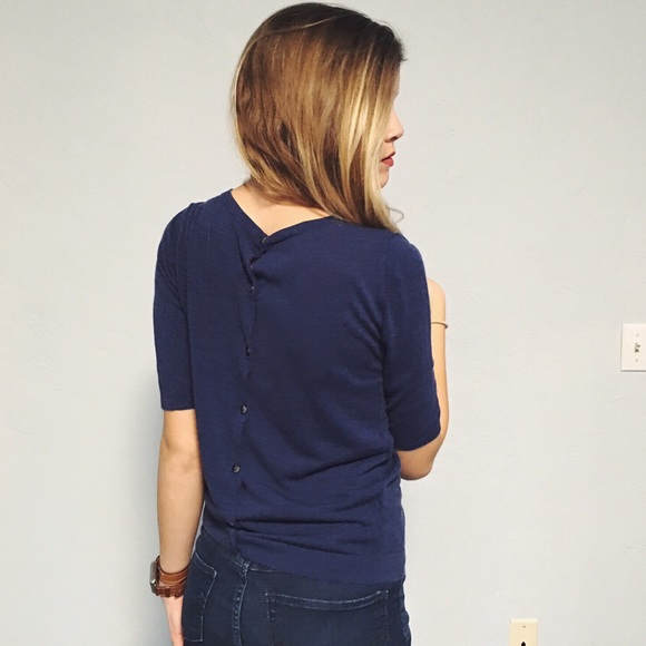 🚫SOLD🚫Ann Taylor Navy Blouse w/ back buttons