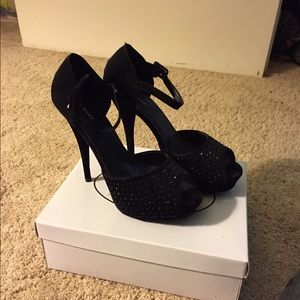 Dancing Black Platforms