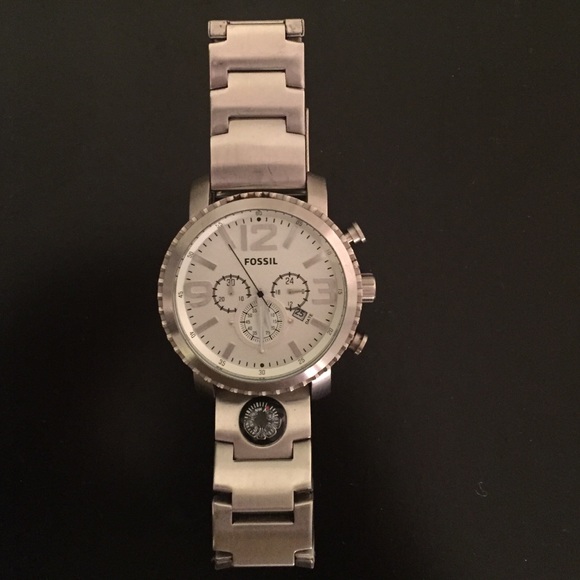 Fossil Watch - Picture 3 of 3