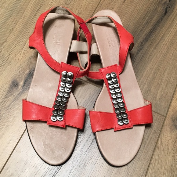 Munro Sandal