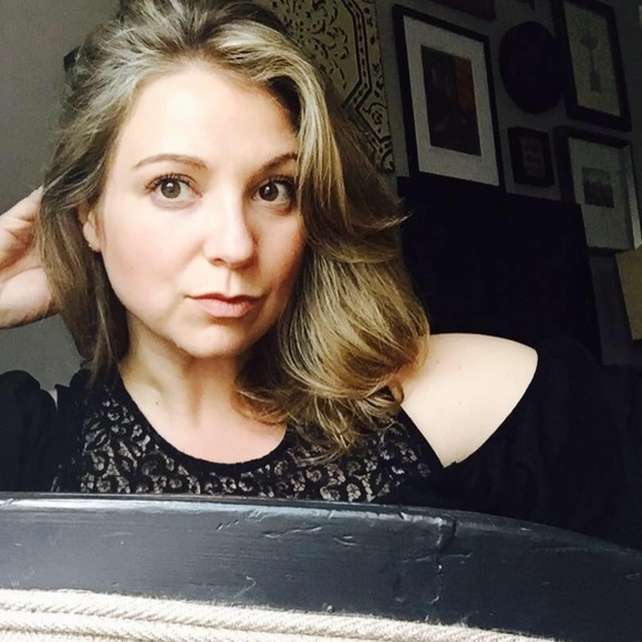 Meet your Posher, Sara - Picture 2 of 3