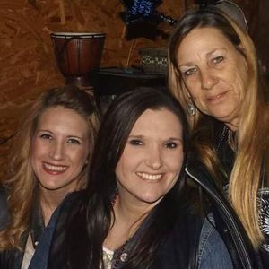 Meet your Posher, Nickie