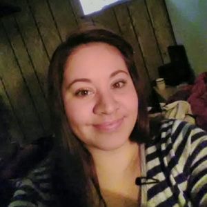 Meet your Posher, Yessenia