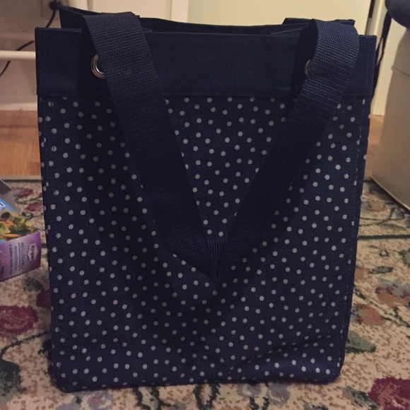 Thirty-One essential storage tote