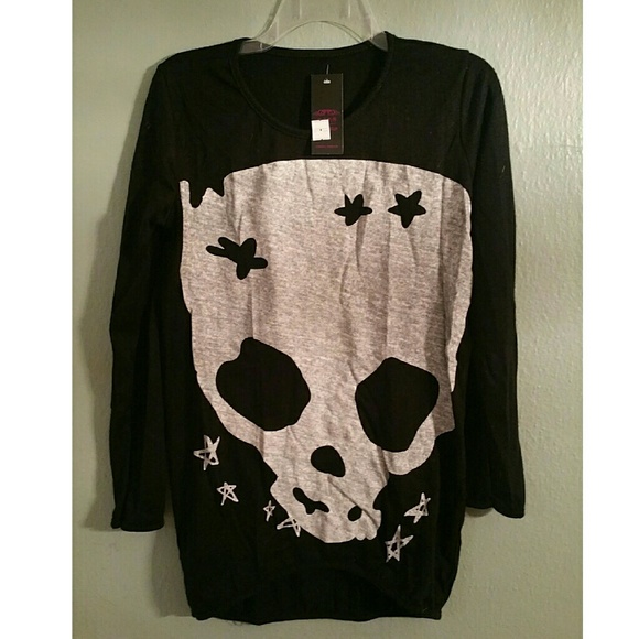 Skull sweater
