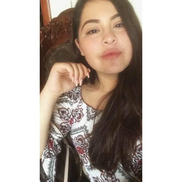 Meet the Posher Other - Meet your Posher, Valeria