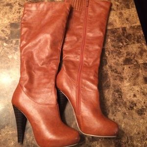 Cognac Boots