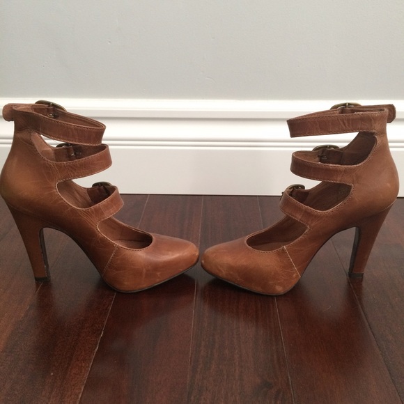 Topshop leather multiple buckle high heels - Picture 2 of 4