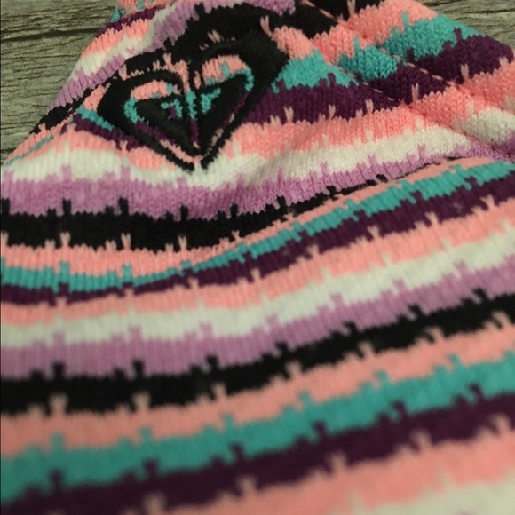 ROXY SWIM TOP - Picture 2 of 2
