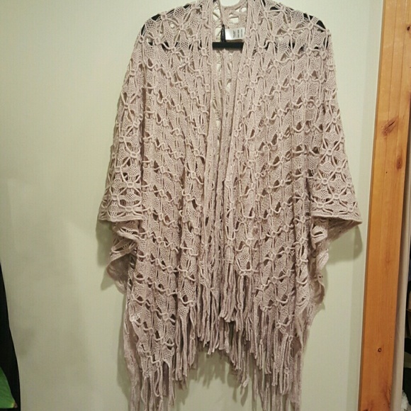 Other - Boho fringe kimono