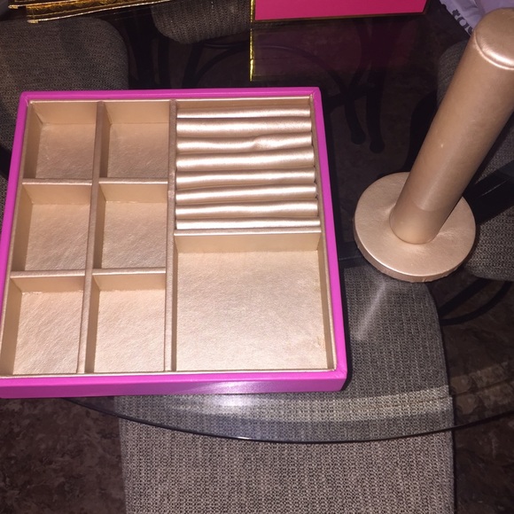 Brand new Jewelry box and bracelets holder