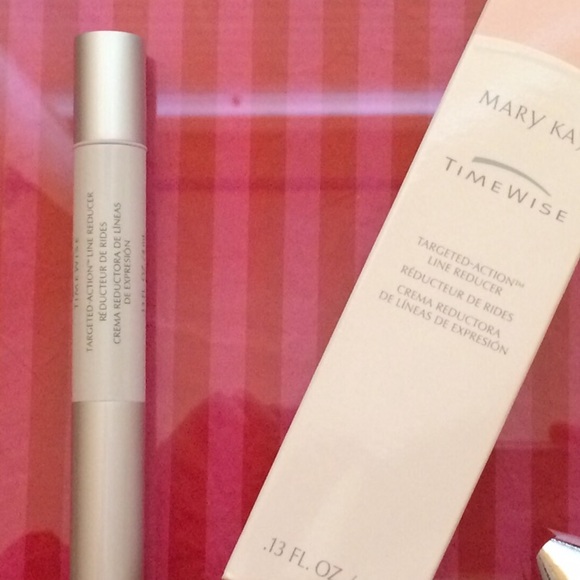 Mary Kay Targeted Action Line Reducer - Picture 2 of 2